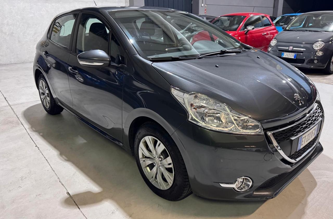 Peugeot 208 Benzina Neopatentati Km 70.000