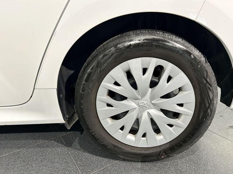 Toyota Yaris Yaris 1.0 5 porte Active + SENSORI DI PARCHEGGIO ANTERIORI