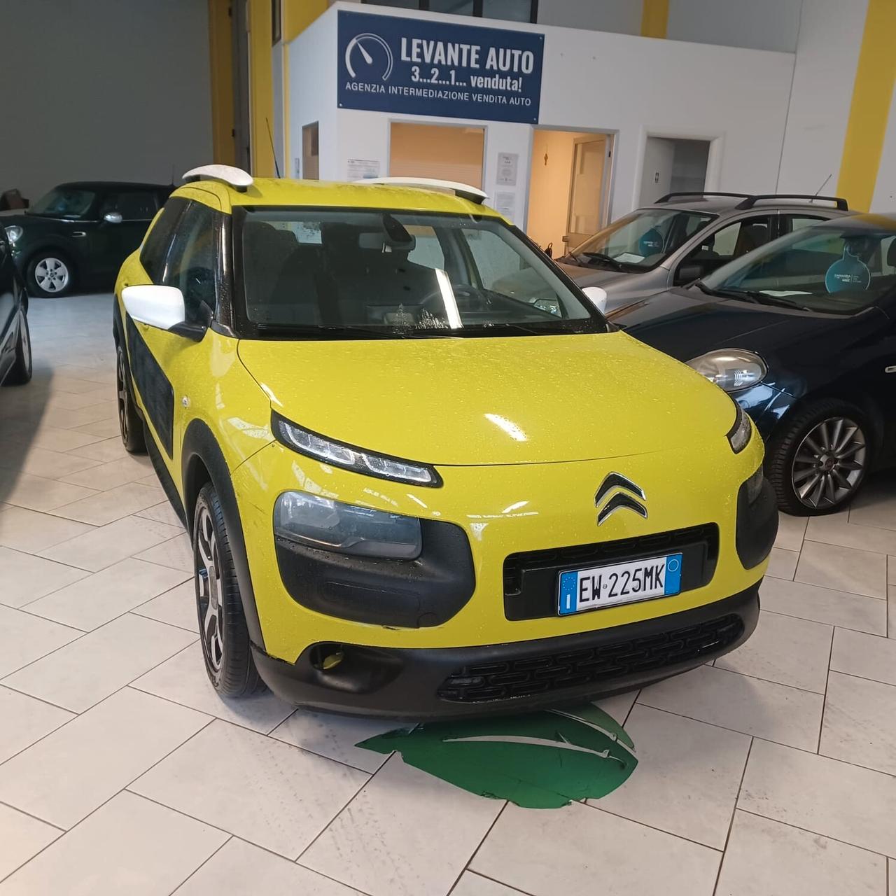 FULL OPTIONAL C4 CACTUS 1.2 NEOPATENTATI