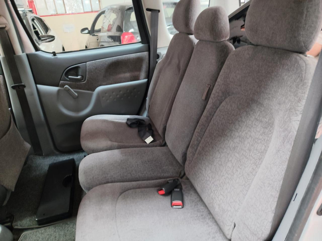 Toyota Yaris Verso 1.3i 16V cat Sol