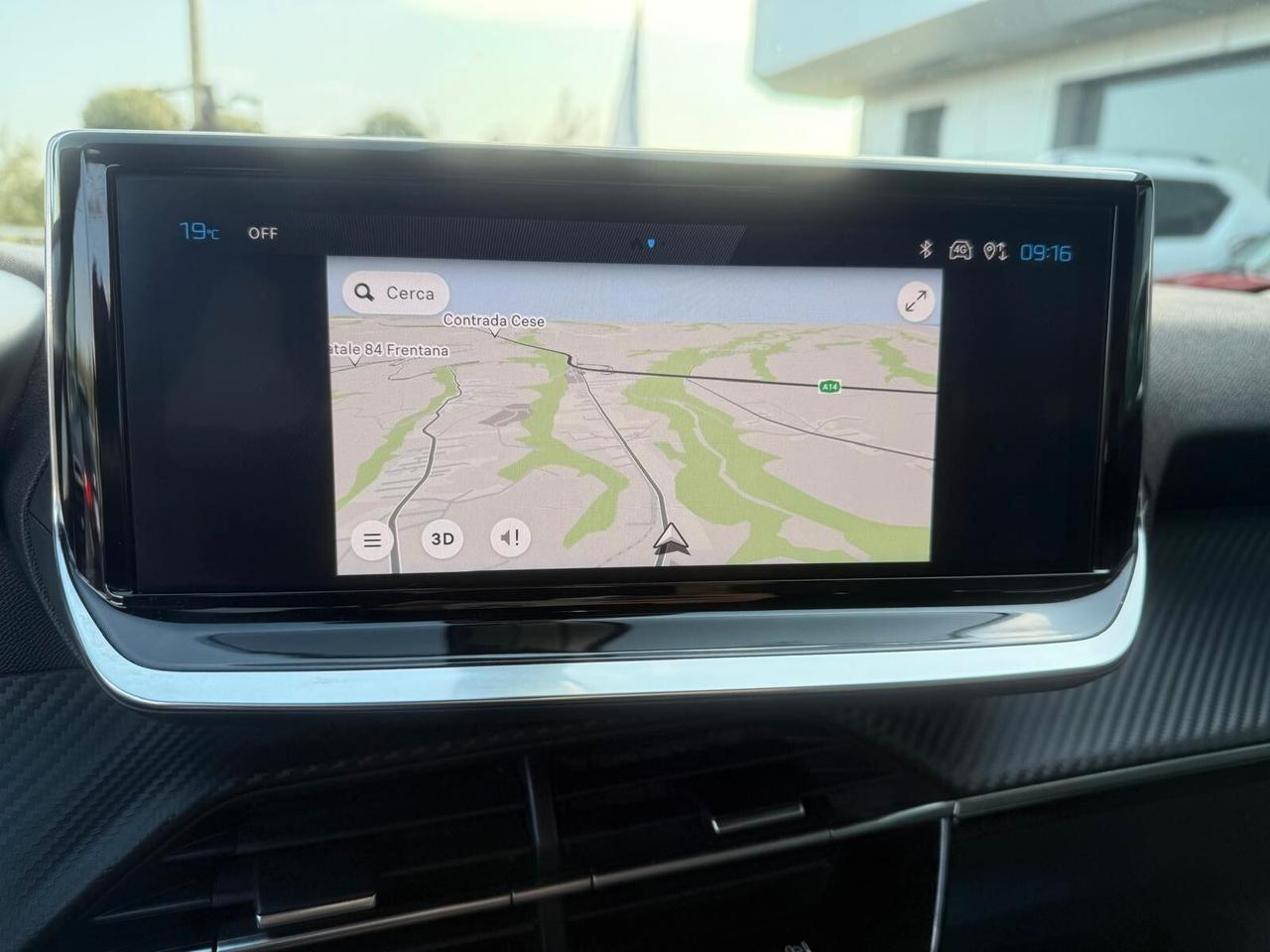 Peugeot 2008 PureTech 100 S&S Allure - ok neopatentati -