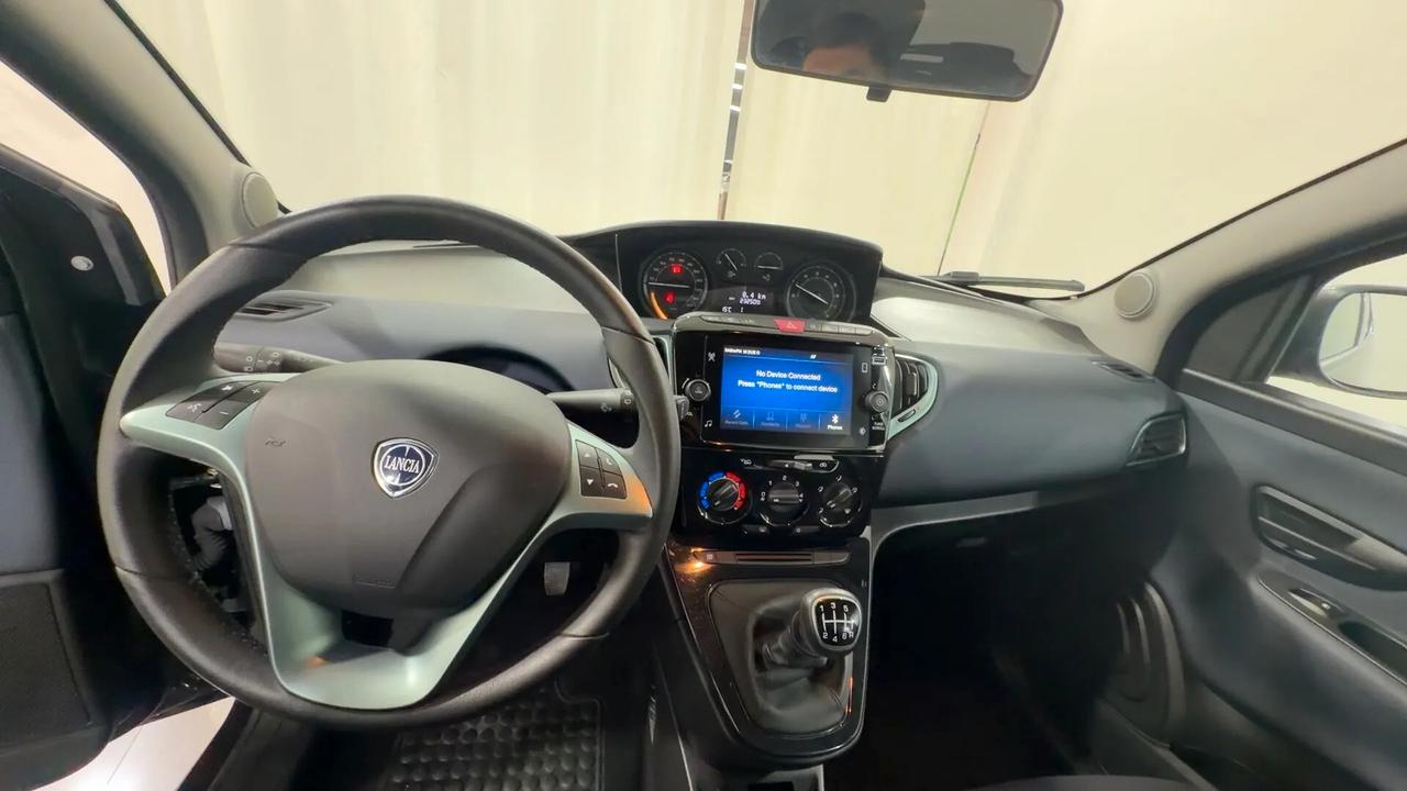 Lancia Ypsilon 1.0 FireFly 5 porte S&S Hybrid Platino