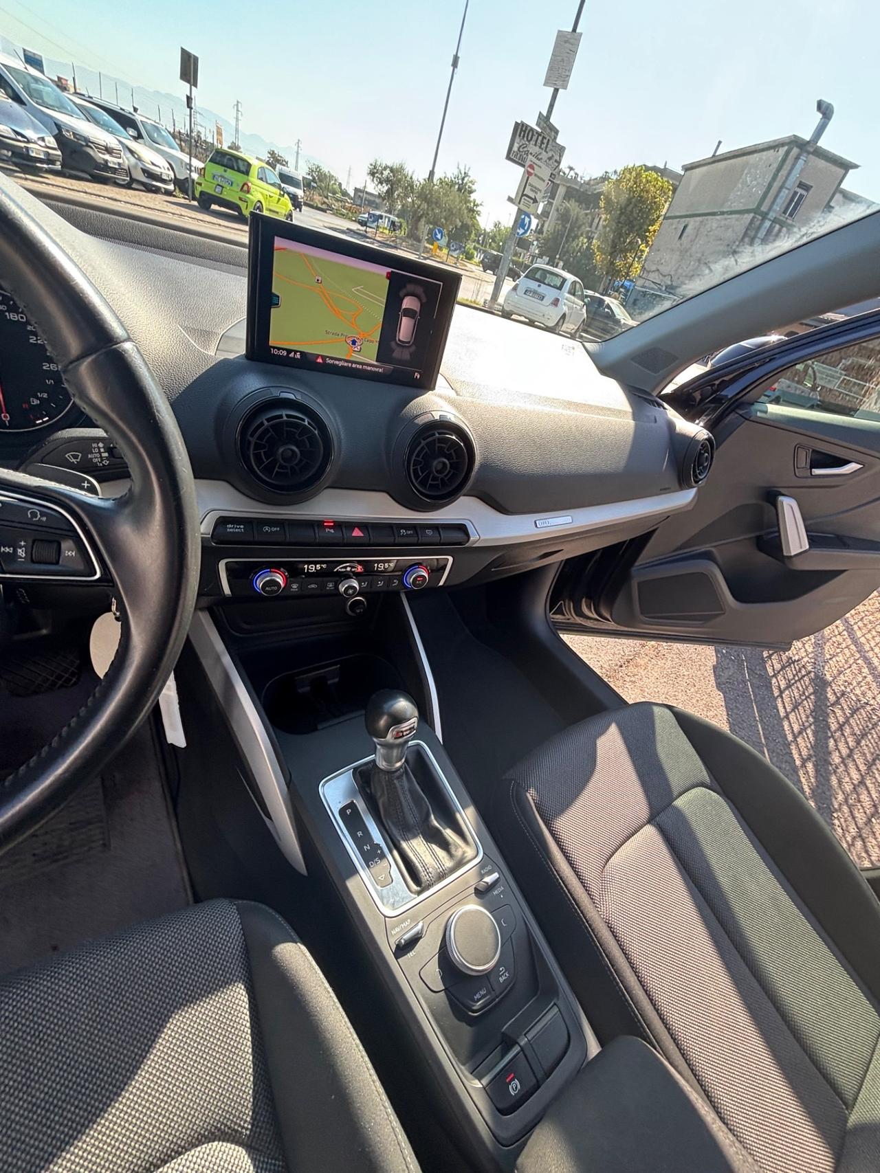 Audi Q2 30 TDI S tronic Business