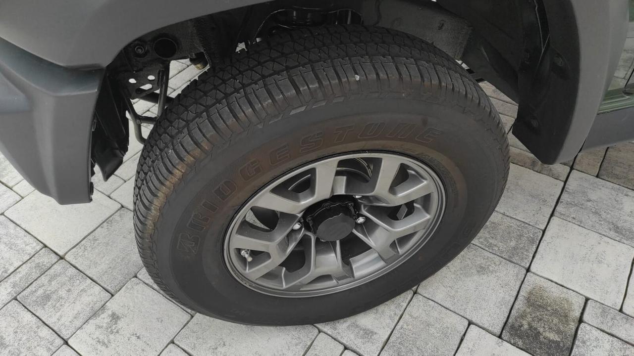 SUZUKI JIMNY TOP 4 POSTI 1.5 BENZINA 4X4 RIDOTTE