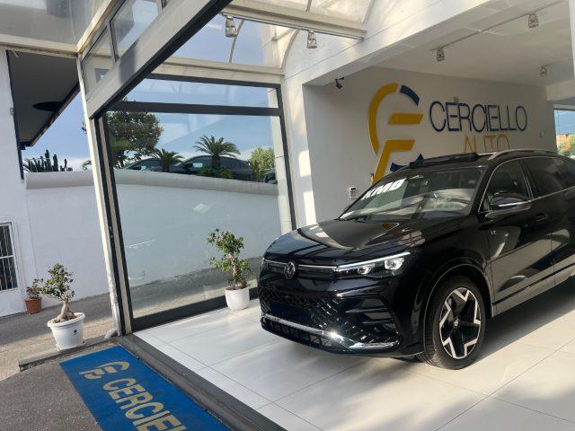 VOLKSWAGEN Tiguan 2.0 TDI 150 CV DSG R-Line Plus da ?519,00 mensili