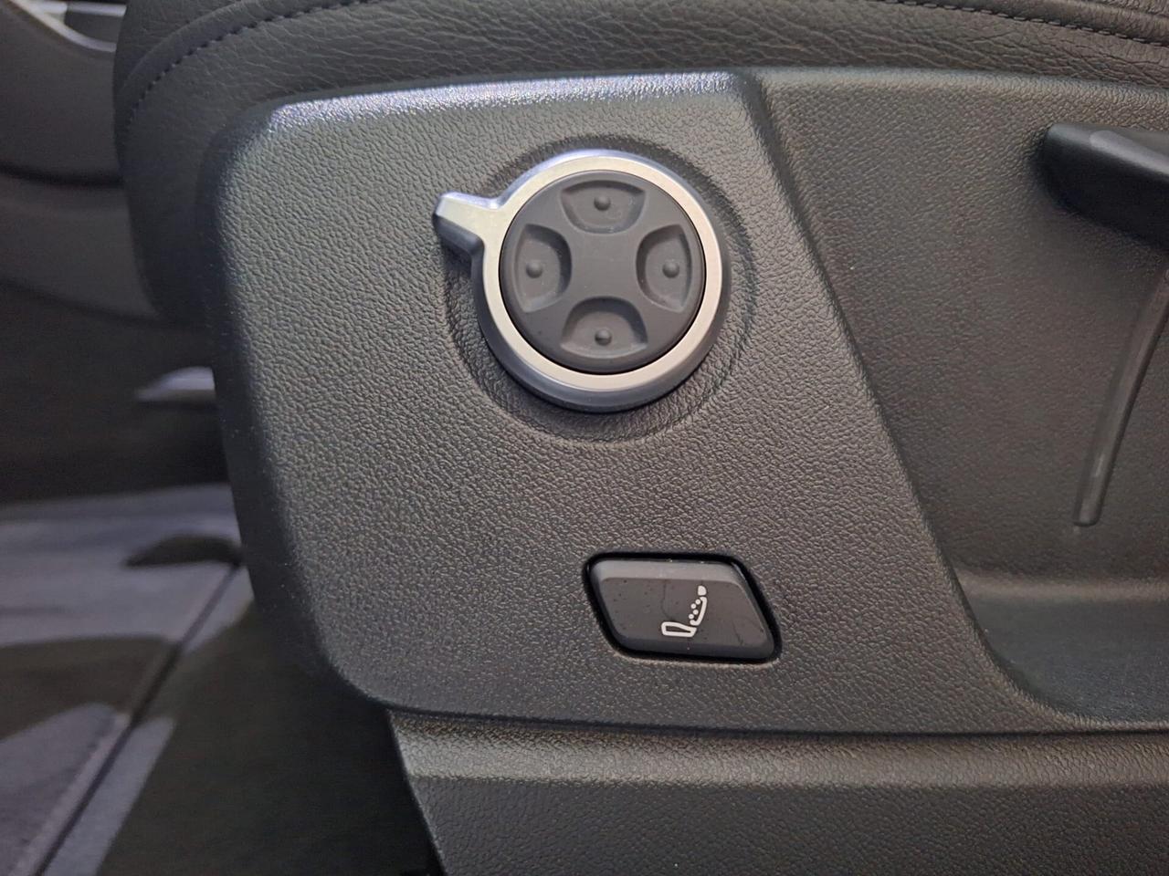 Audi Q5 40 TDI quattro Business Design