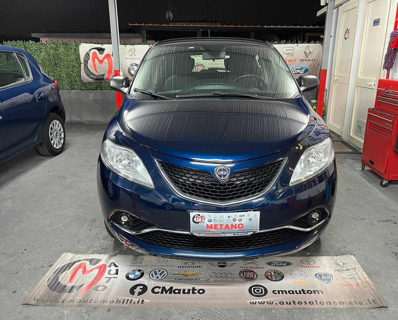 Lancia Ypsilon 0.9 TwinAir 85 CV 5 porte Metano Ecochic Platinum