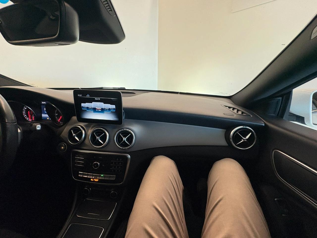 Mercedes-Benz CLA 200 d Shooting Brake Premium S.W.