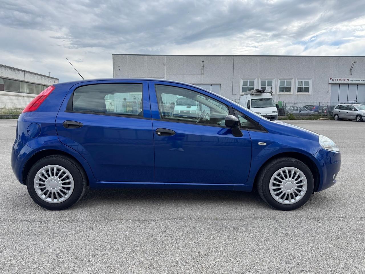 FIAT GRANDE PUNTO 1.2 Benz 5p 95000 km