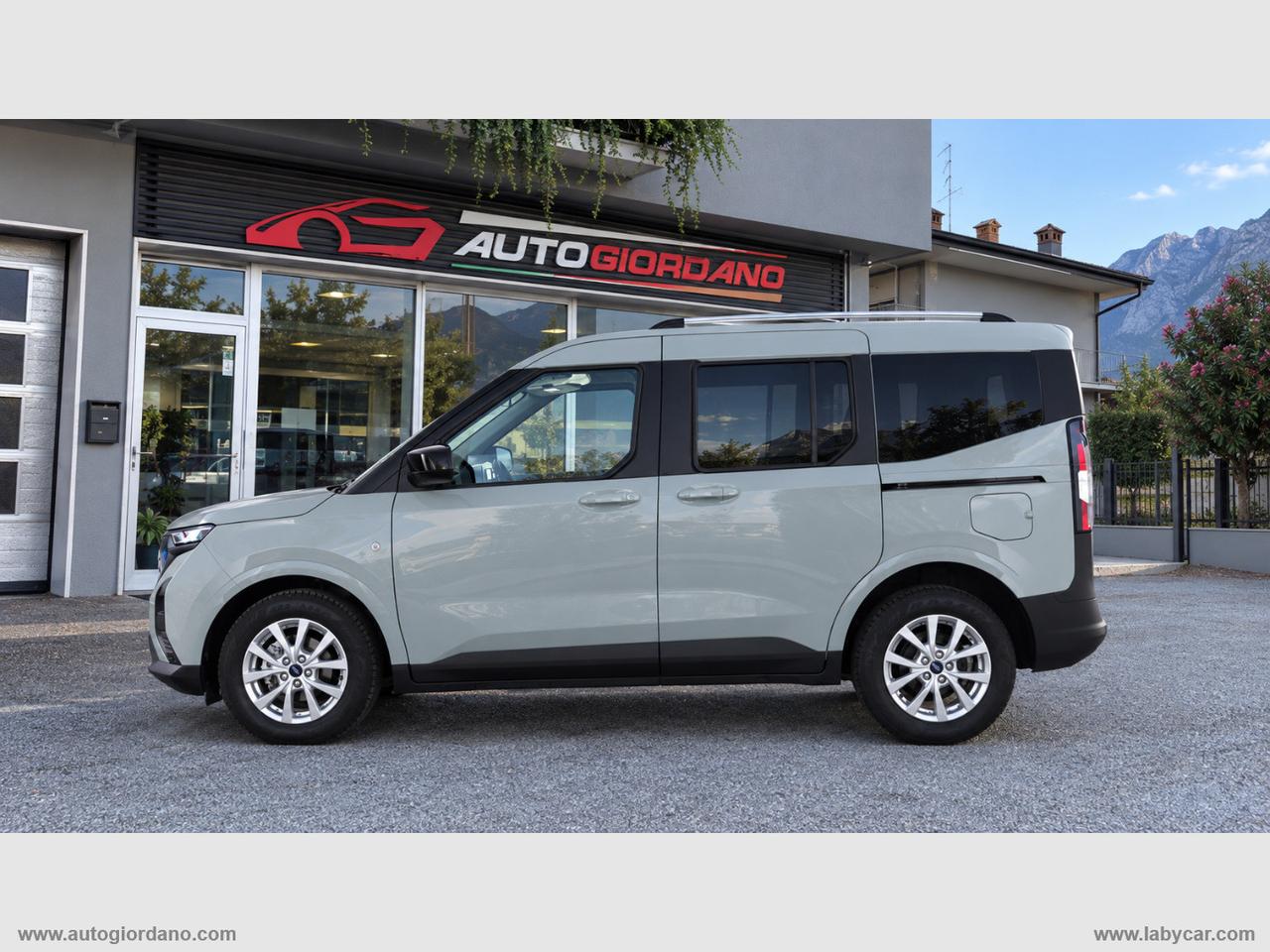 FORD Tourneo Courier 1.0 EcoBoost Titanium