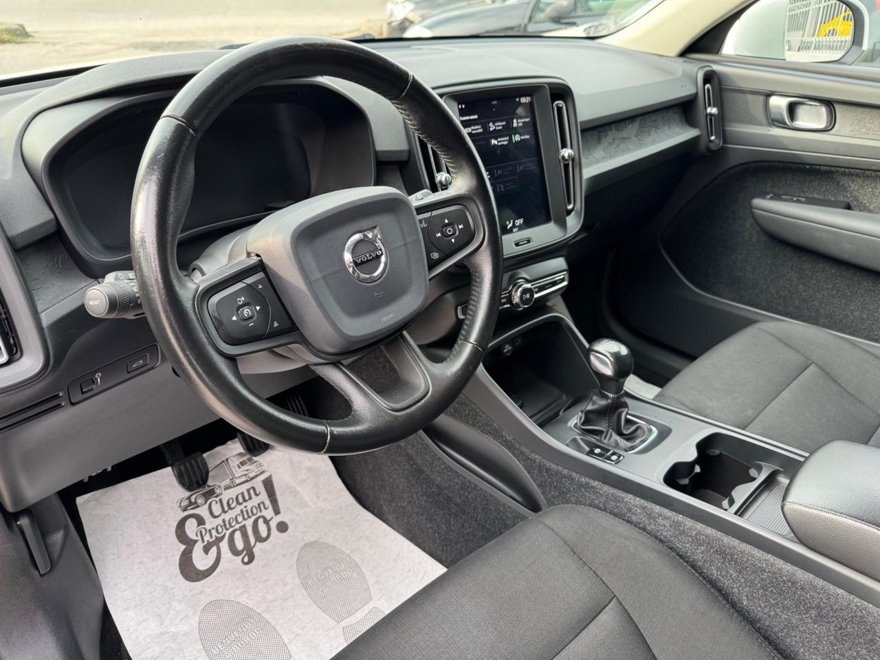 Volvo XC40 D3 Momentum GARANZIA