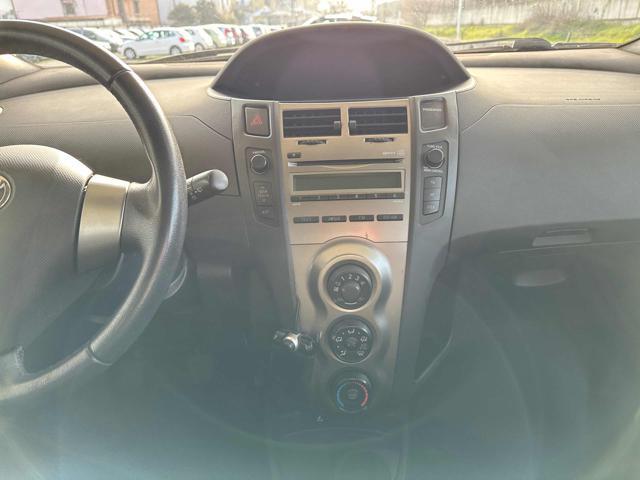 TOYOTA Yaris 1.0 3 porte OK NEPATENTATI BLUETHOOT