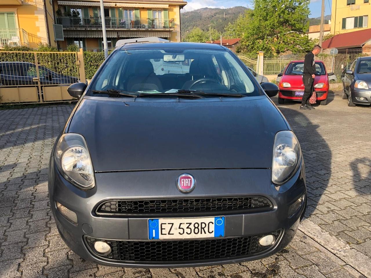 Fiat Punto 1.4 8V 5 porte Natural Power Street X NEOPATENTATO UNICO PROPRIETARIO CON GARANZIA EUROPEA 12 MESI ESTENDIBILE FINO A 36 MESI!!!