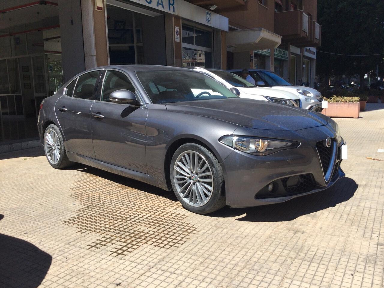 Alfa Romeo Giulia 2.2 Turbodiesel 180 CV AT8 Business Sport Launch Ed.