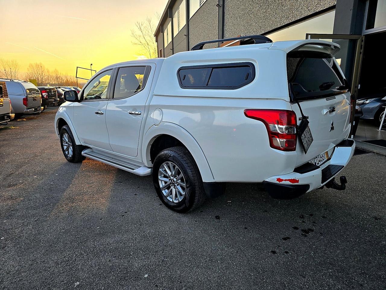 Mitsubishi L200 2.4 DI-D/181CV Intense