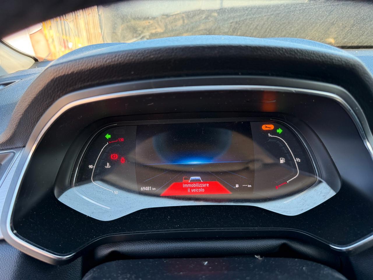 RENAULT CAPTUR 2020 1.5 DIESEL 95CV *SINISTRATA