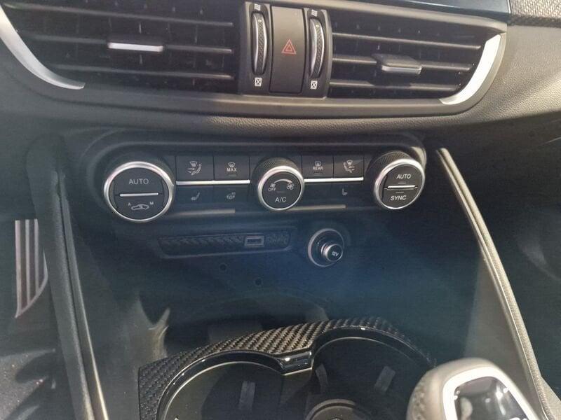 Alfa Romeo Giulia Quadrifoglio My23 2.9 V6 Bi-Turbo 520 Cv At8 Awd 100° Anniversario