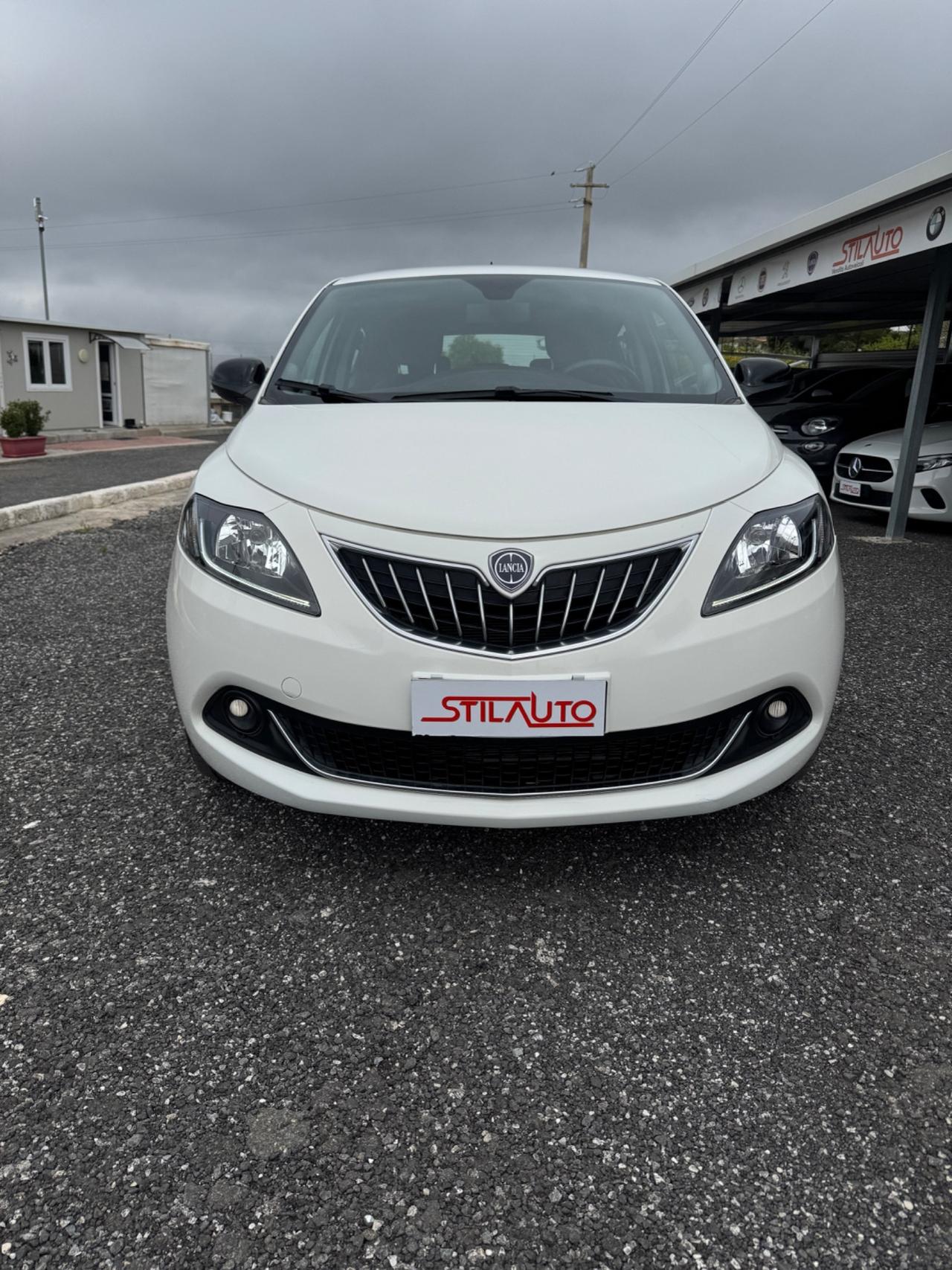 Lancia Ypsilon 1.0 FireFly 5 porte S&S Hybrid Gold Plus