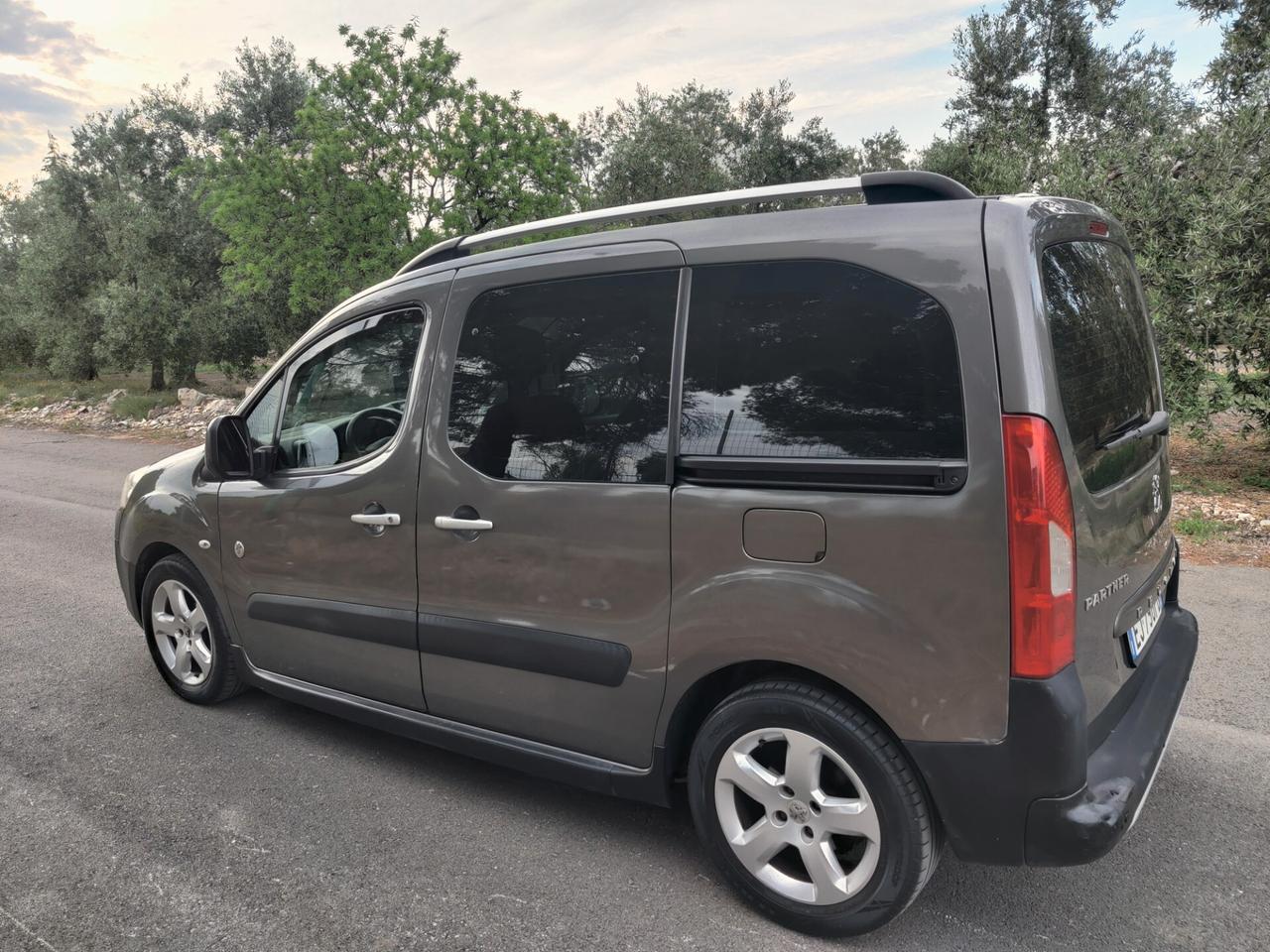 Peugeot Partner Tepee 1.6 HDi 112CV Outdoor