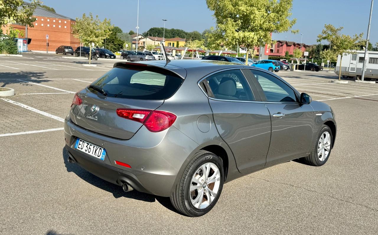 Alfa Romeo Giulietta 2.0 JTDm-2 170 CV S&S*Cerchi*Sensori*