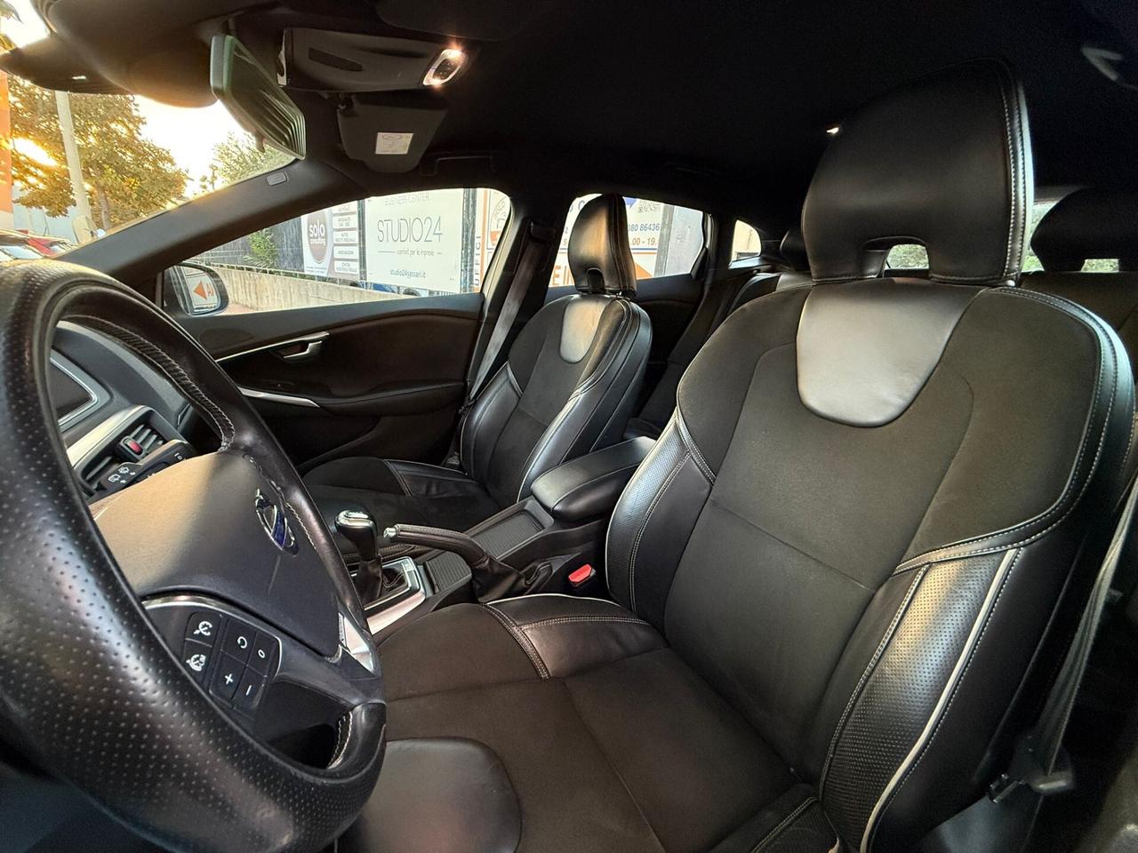 Volvo V40 D2 R-DESIGN