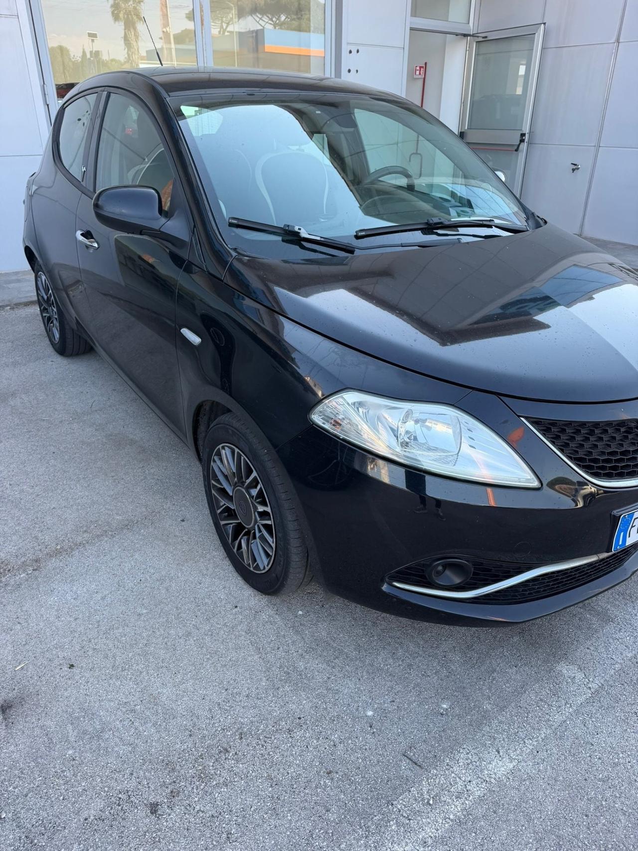 Lancia Ypsilon 1.3 MJT 16V 95 CV 5 porte S&S Gold
