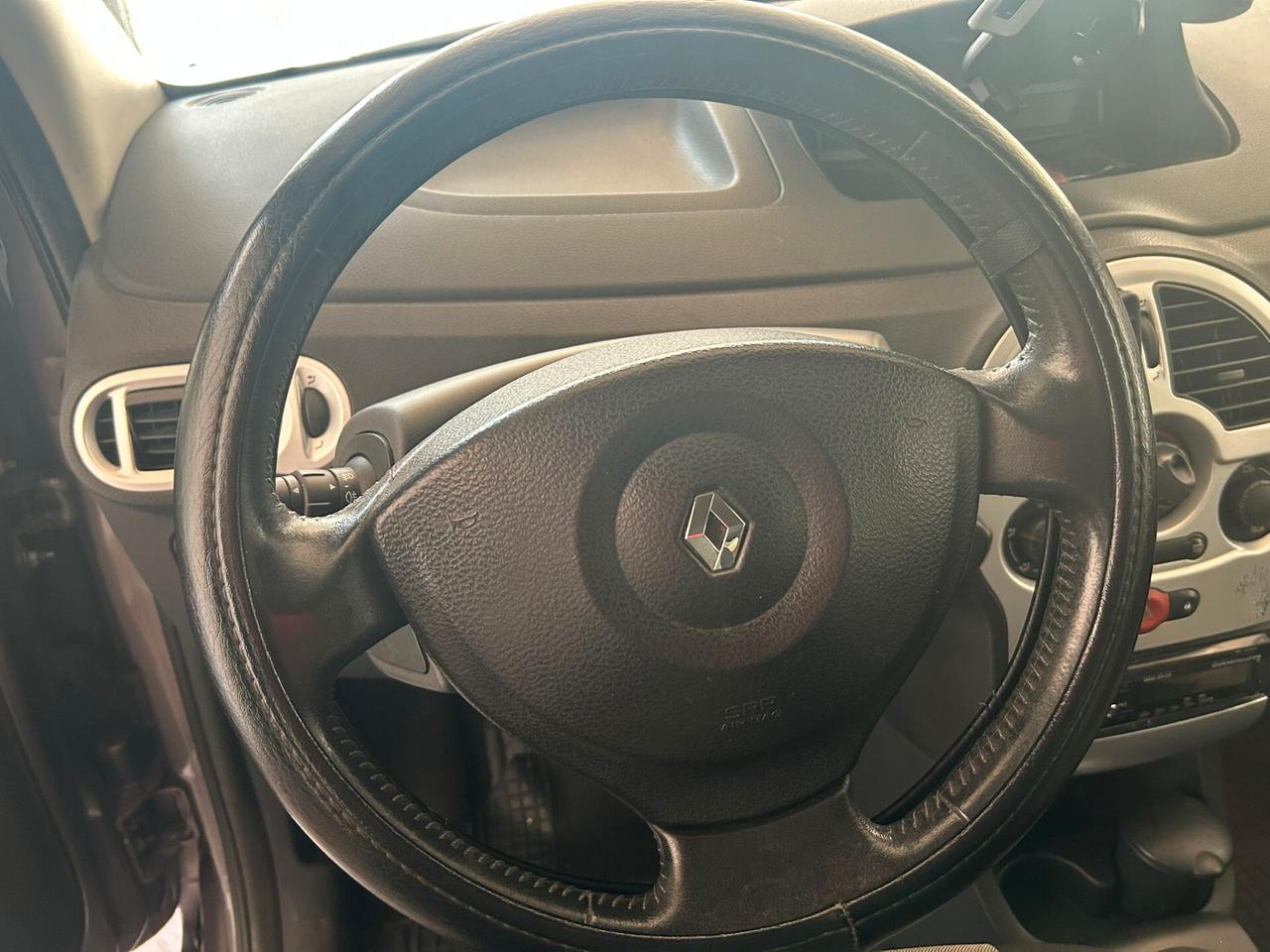Renault Modus 1.5 dCi 70CV Neopatentati