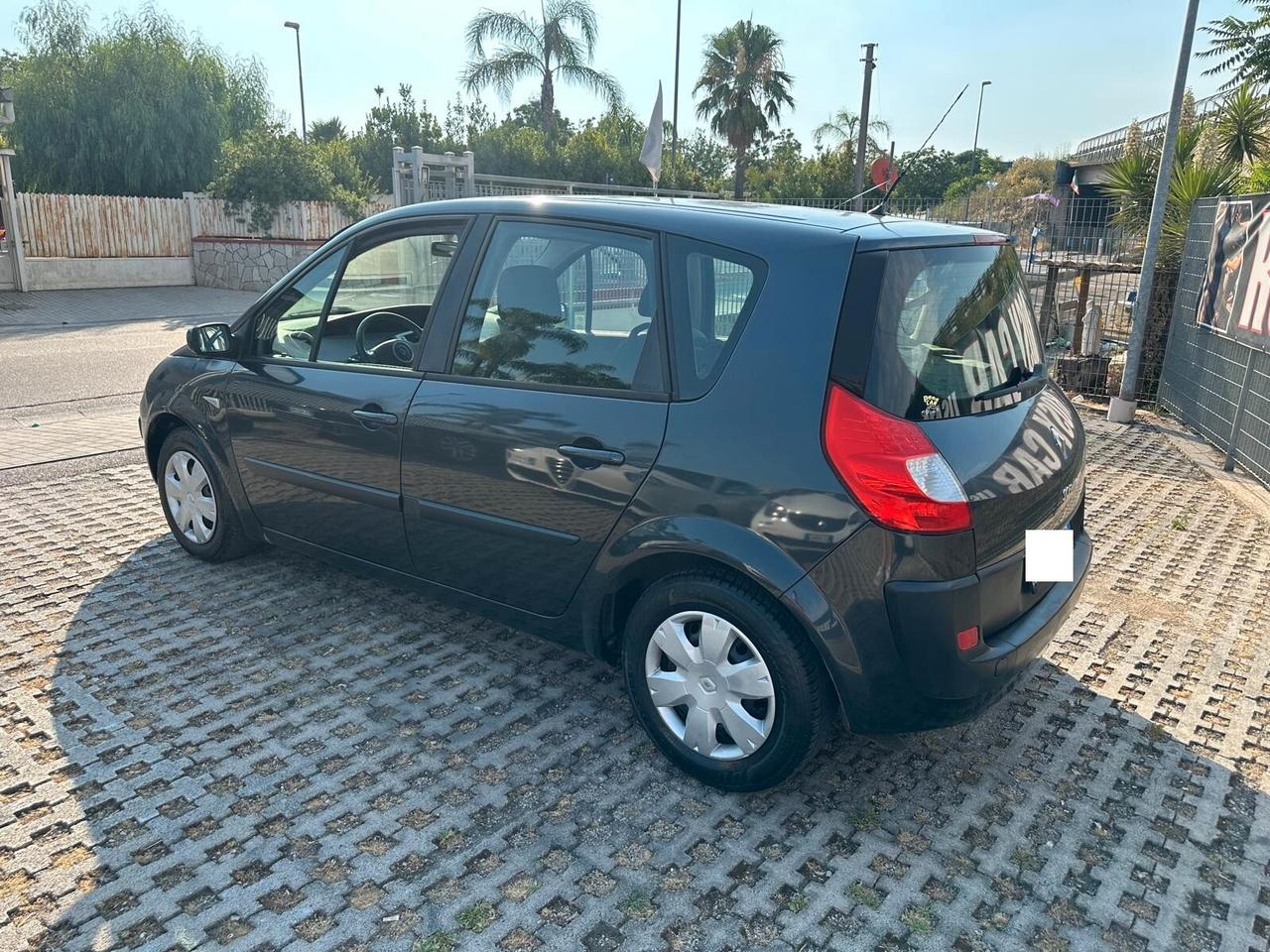 Renault Scénic 1.5 dCi/105CV Serie Speciale-02/2009