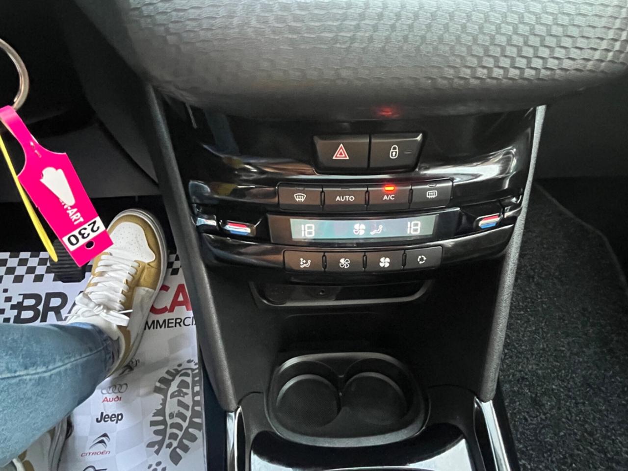 Peugeot 2008 BlueHDi Allure Unipro 2015