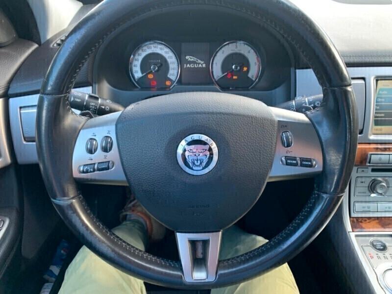 Jaguar XF 3.0 D V6 Premium Luxury