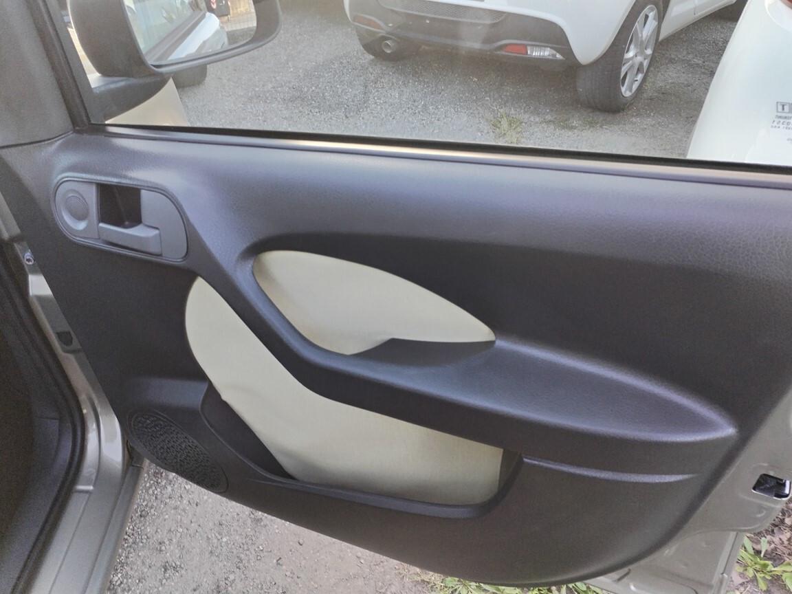 Fiat Panda 1.2 8V FIRE Dynamic 66000KM 2010 consegna con manutenzioni fatte