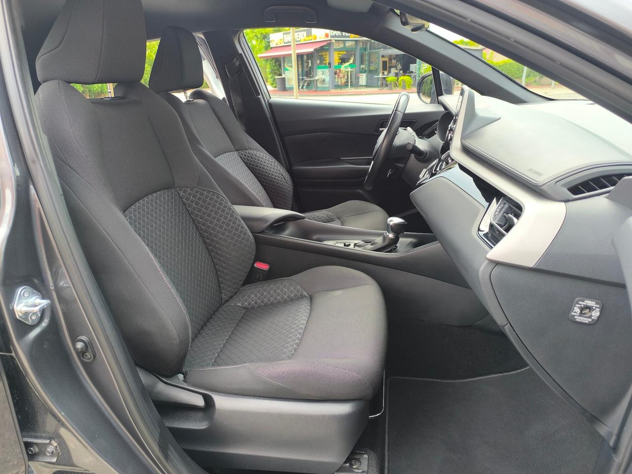 Toyota C-HR 1.8 Hybrid E-CVT Business