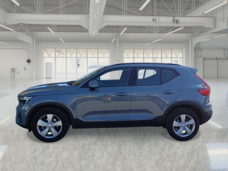 VOLVO XC40 T2 ESSENTIAL SUV