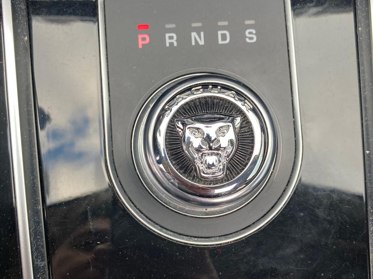 Jaguar F-Pace 2.0 20d Turbo R- #8436