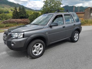 Land Rover Freelander 2.2 TD4 S.W. SE