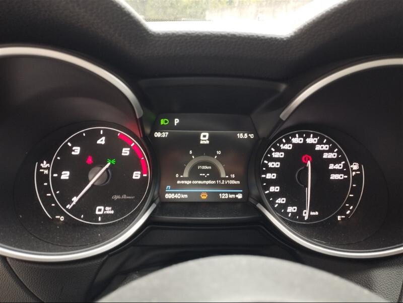 Alfa Romeo Stelvio 2.2 TDI 190CV Q4 AUTOM.+PDC+PRIVACY+NAVI+FULL LED