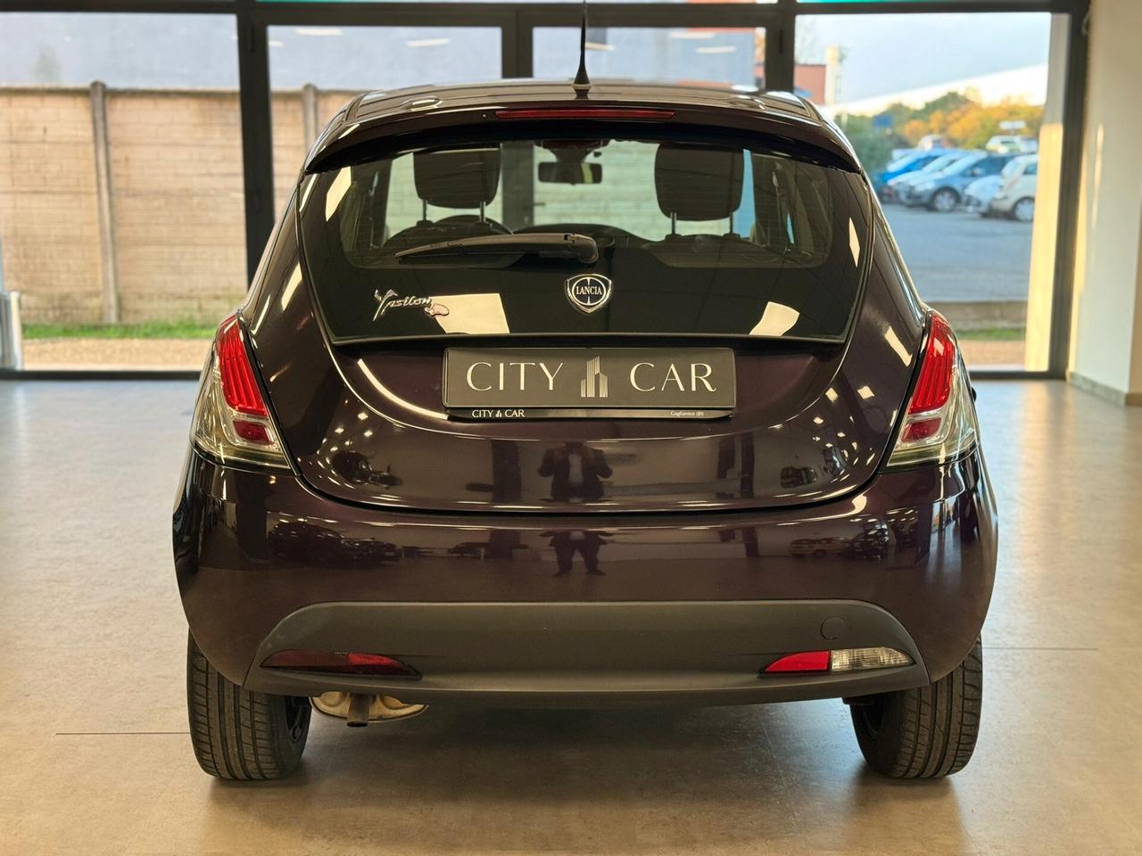 Lancia Ypsilon 1.2 69 CV 5 porte S&S Platinum