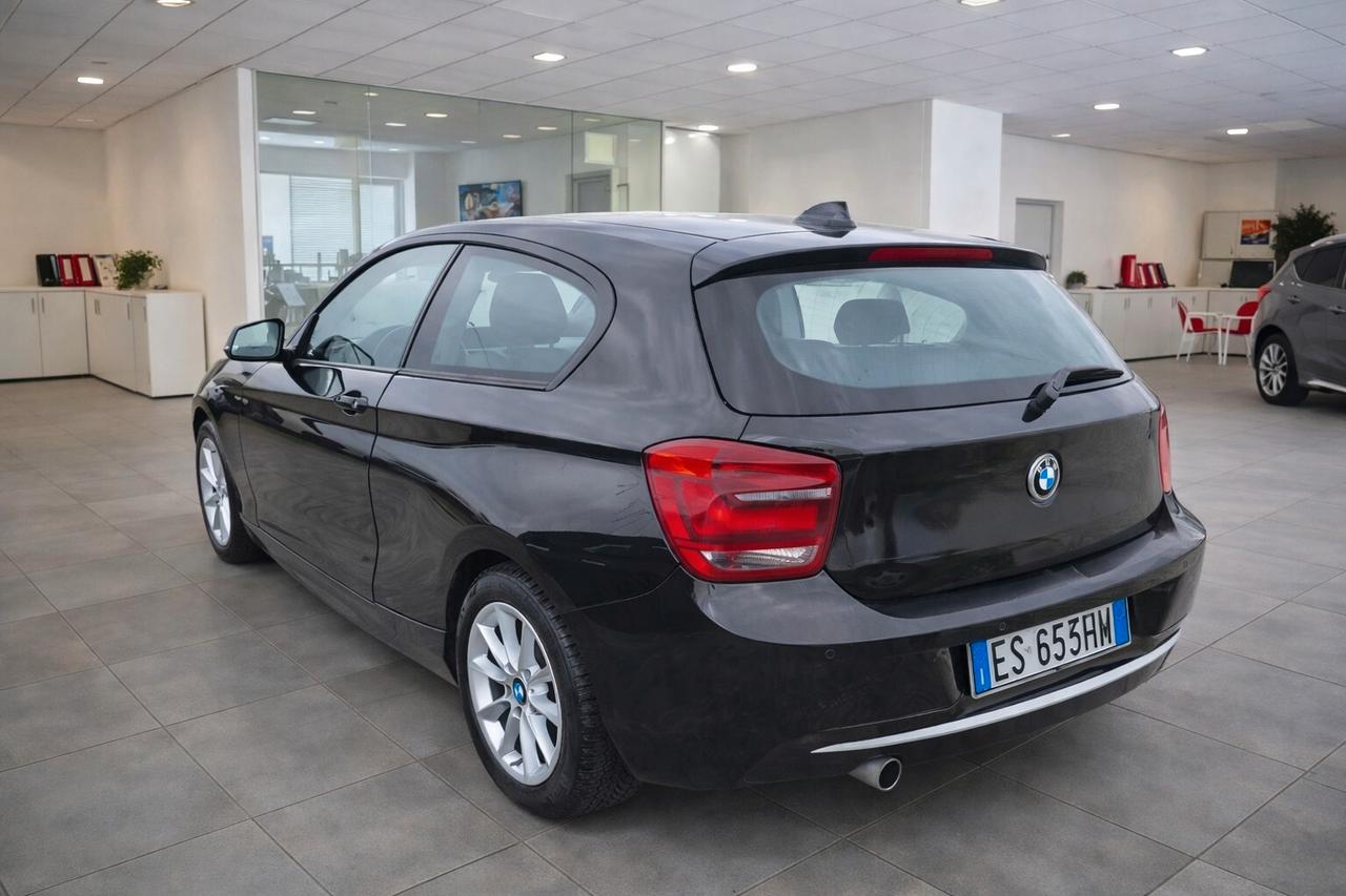 BMW SERIE 116D 1.6D 116CV €5B NAVI PELLE Efficient Dynamics Urban
