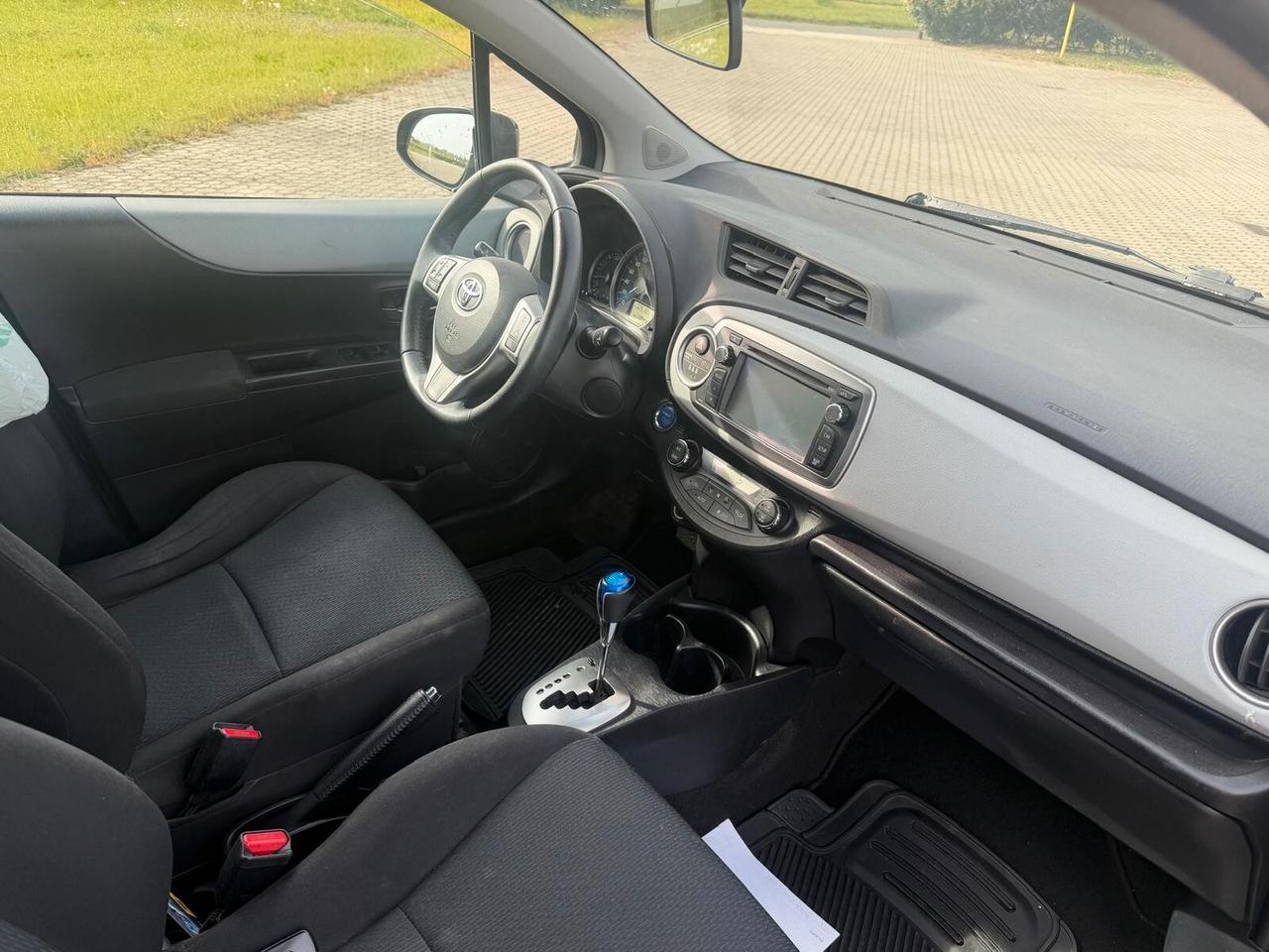 Toyota Yaris 1.5 Hybrid 5 porte Lounge