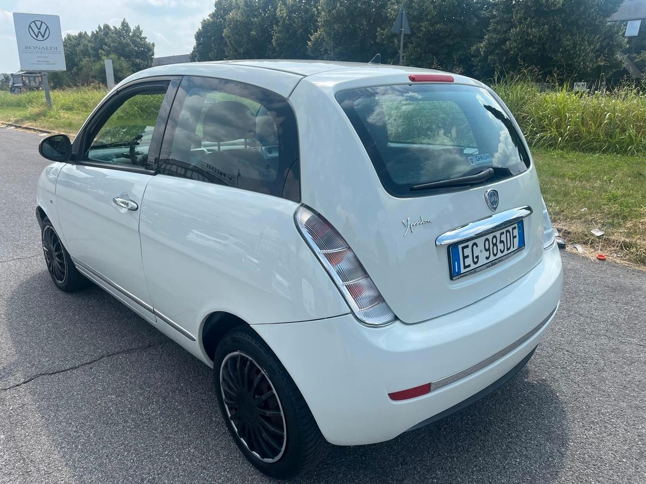 Lancia Ypsilon 1.3 MJT 75 CV