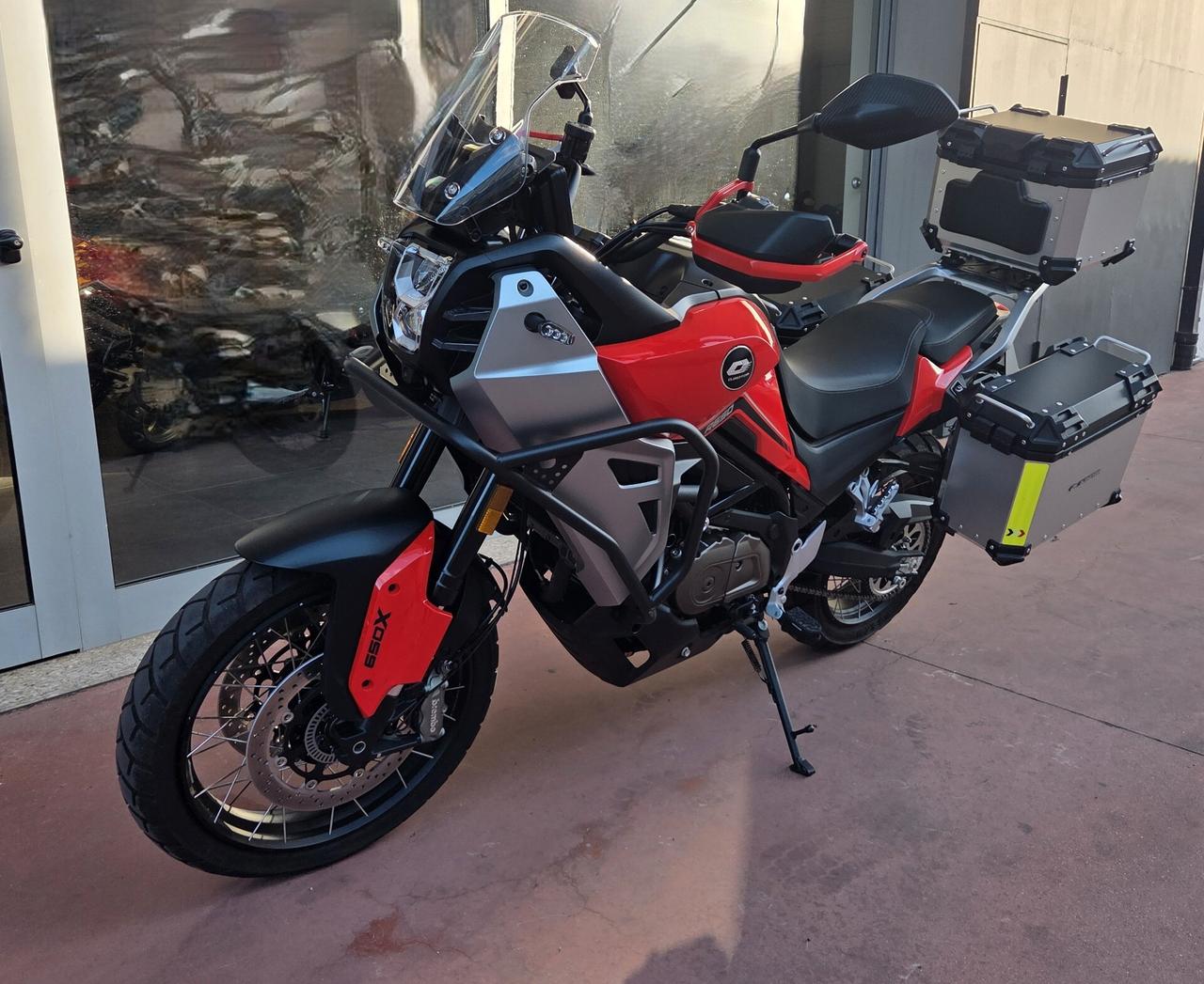Qj Motor SVT 650 X KIT BORSE