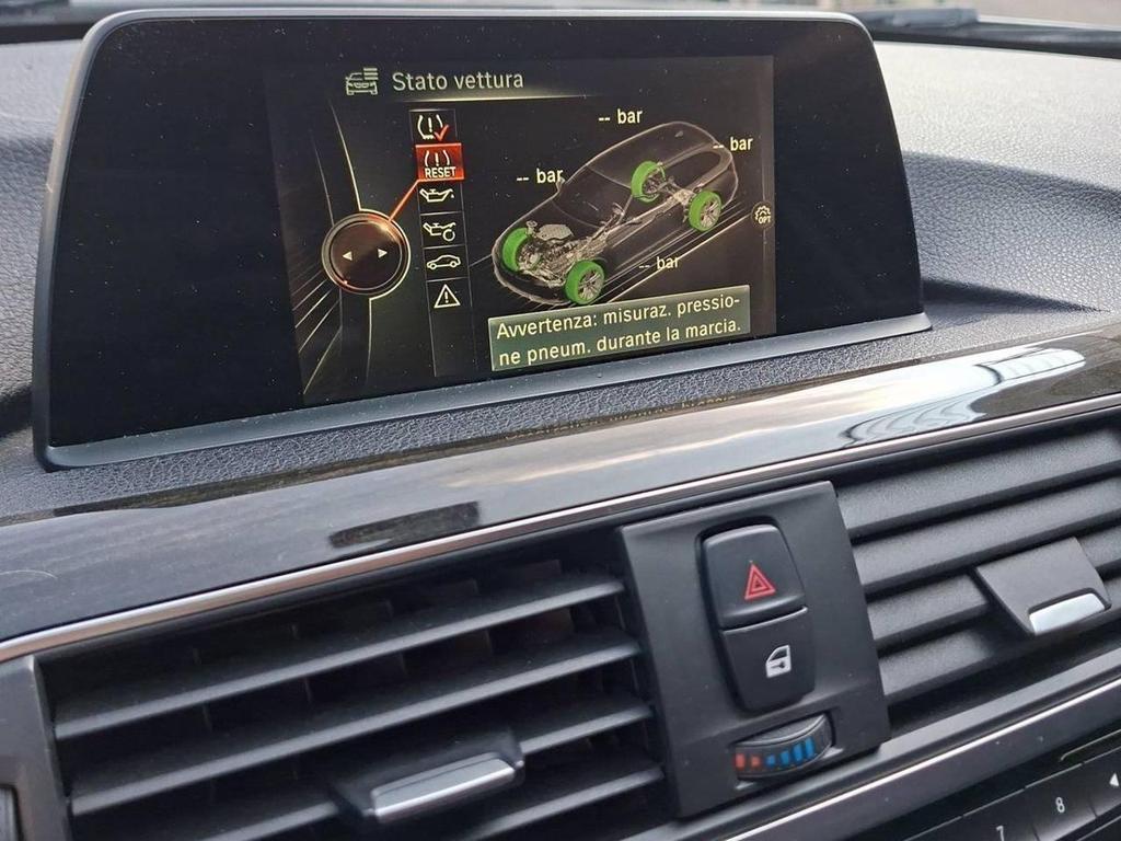 BMW Serie 3 Touring 318 d Luxury Steptronic