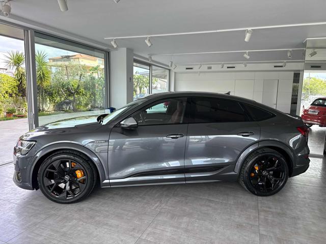 AUDI e-tron S SPB sport attitude 3motori 503cv tetto