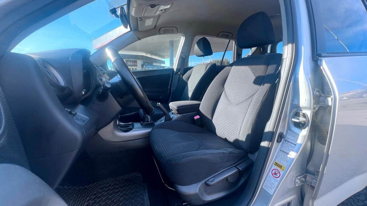 Toyota RAV 4 RAV4 2.2 D-4D 136 CV Sol