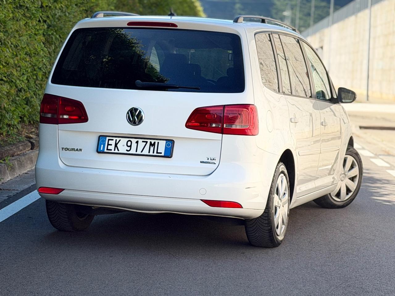 Volkswagen Touran 1.6 TDI 105cv 7 POSTI