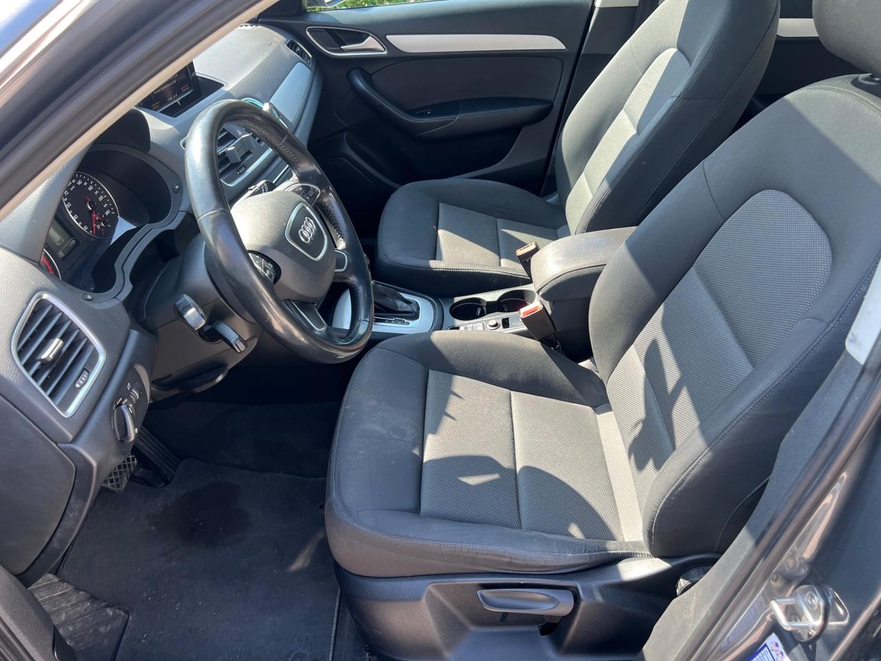 Audi Q3 2.0 TDI 120 CV S tronic Sport line