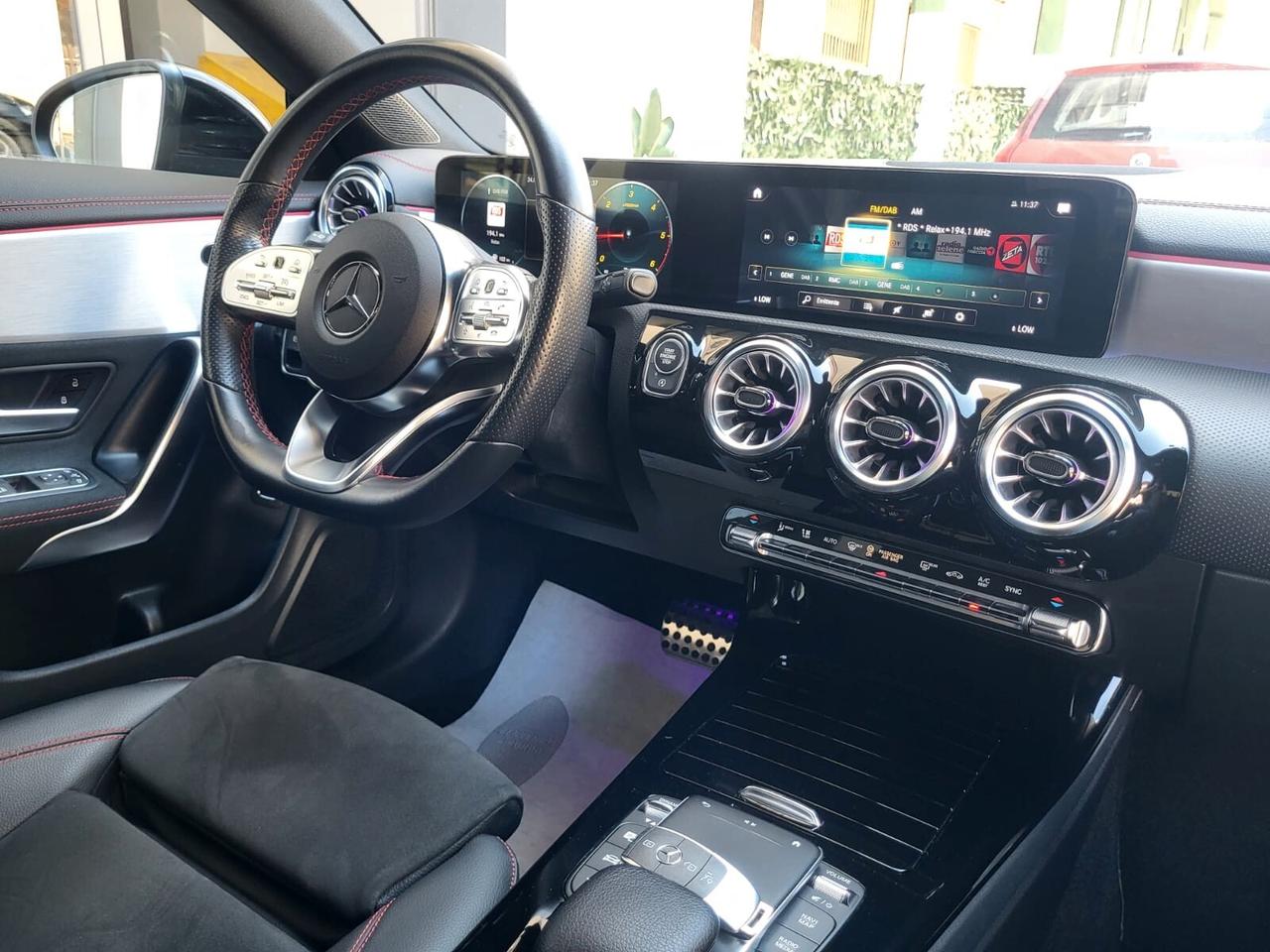 Mercedes Cla 200 Coupe' Automatic Amg/Premium+Tetto+Luci Ambiente...