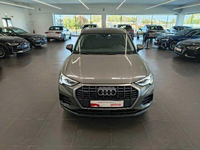 AUDI Q3 35 TDI quattro S tronic Business
