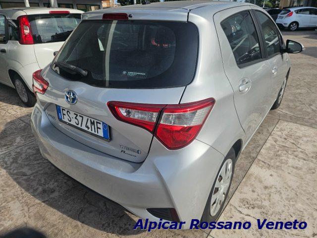 TOYOTA Yaris 1.5 Hybrid 5 porte Cool hat chback