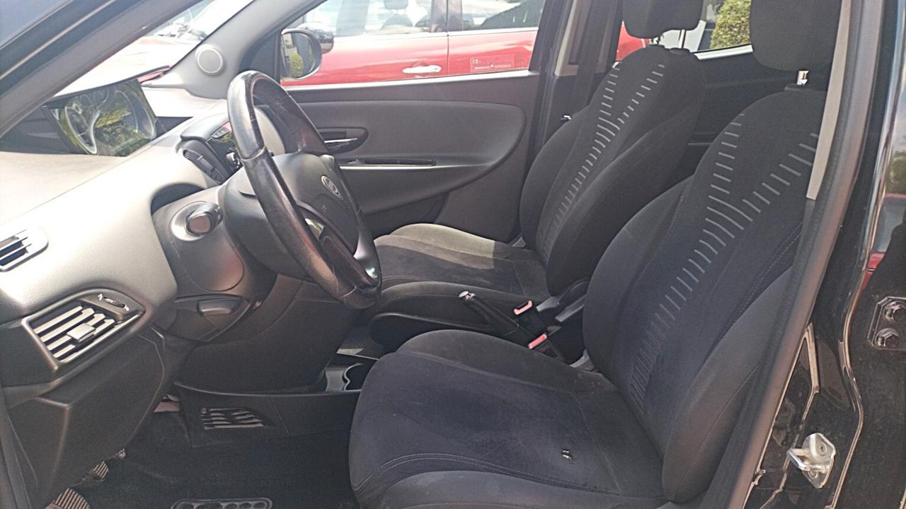 Lancia Ypsilon 1.2 69 CV 5 porte GPL Gold **PREZZO OUTLET**